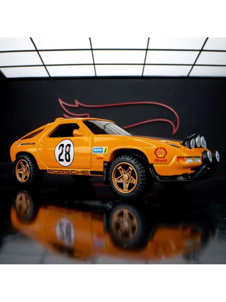 HotWheels Elite 64 Porsche 928 Safari imported Premium rlc 1:64 Scale (With Protector) - Image 2