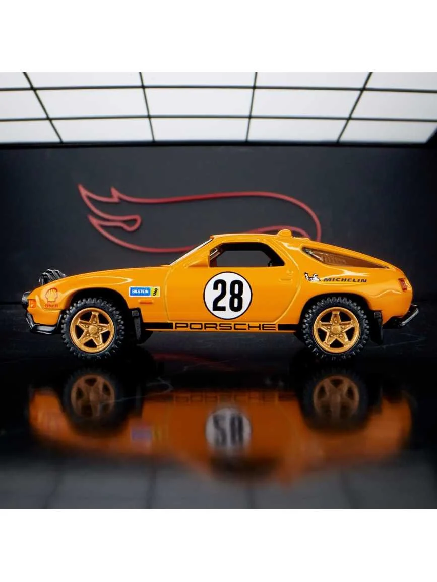 HotWheels Elite 64 Porsche 928 Safari imported Premium rlc 1:64 Scale (With Protector) - Image 8