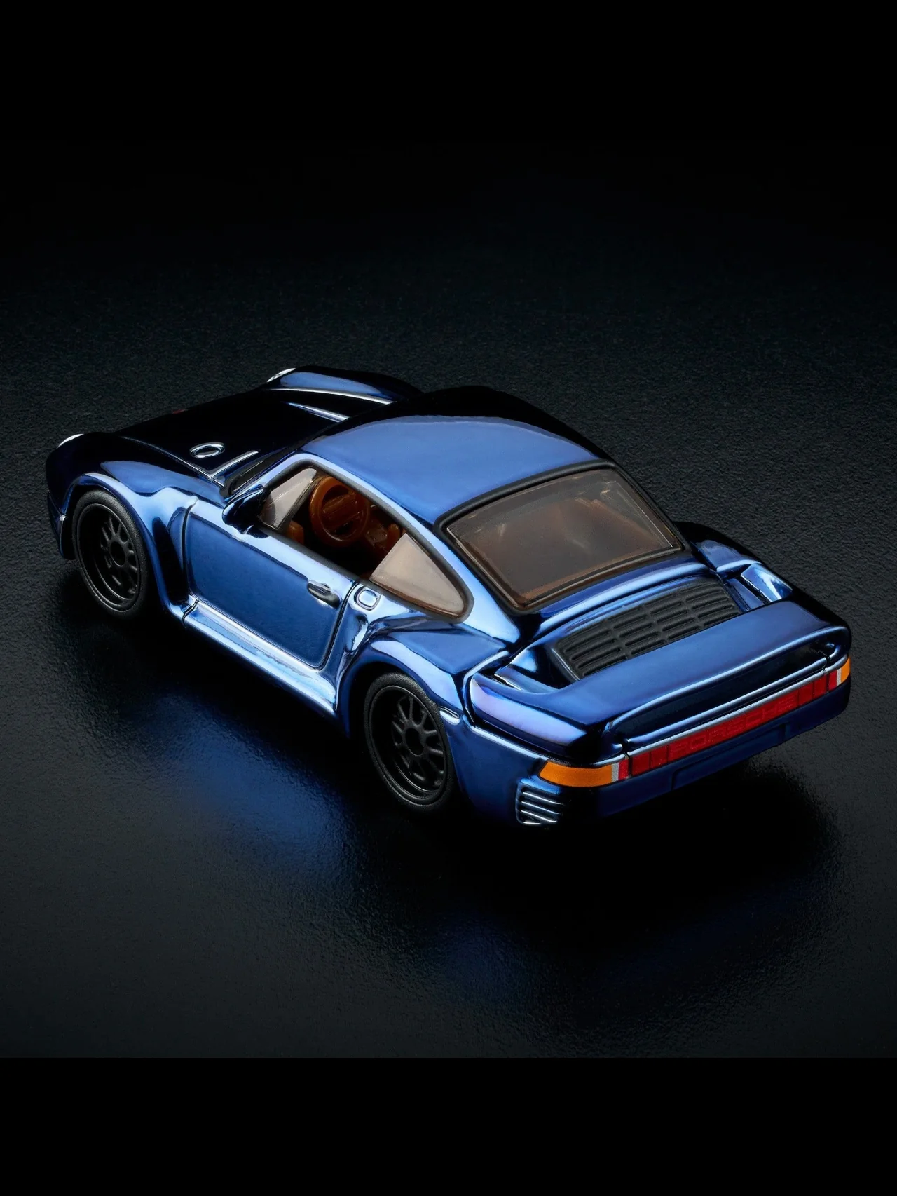 HotWheels Porsche 959 RLC 1:64 Scale (With Protector) - Image 6