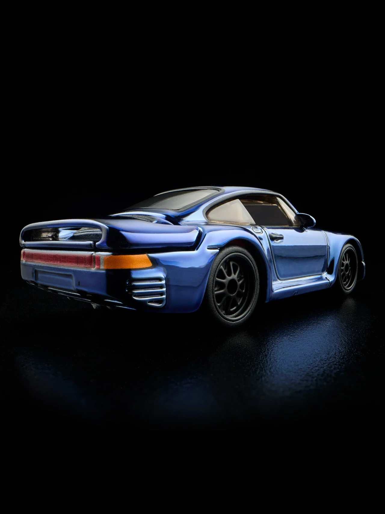 HotWheels Porsche 959 RLC 1:64 Scale (With Protector) - Image 9