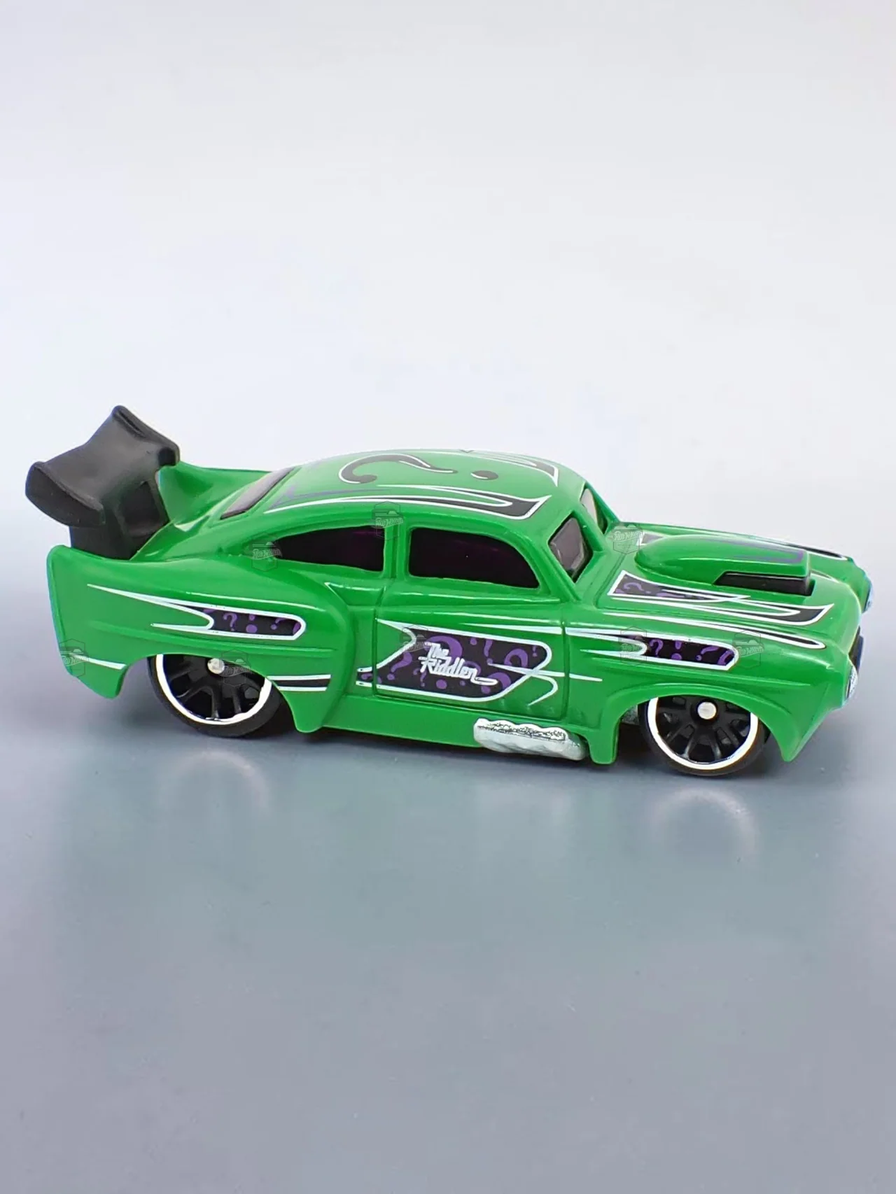 Hotwheels Silver Series "JADED" Imported Card Art 1:64 Scale - Image 2