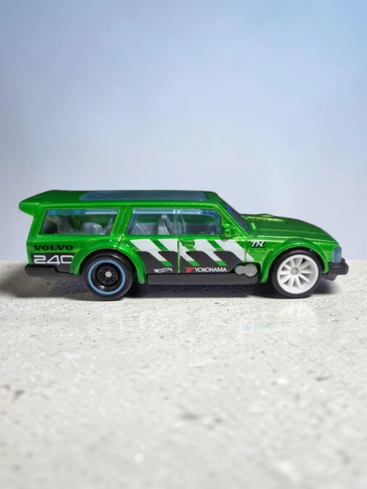 HotWheels 'VOLVO 240 DRIFT WAGON' Imported Mainline 1:64 Scale Super Treasure Hunt (With protector) - Image 2