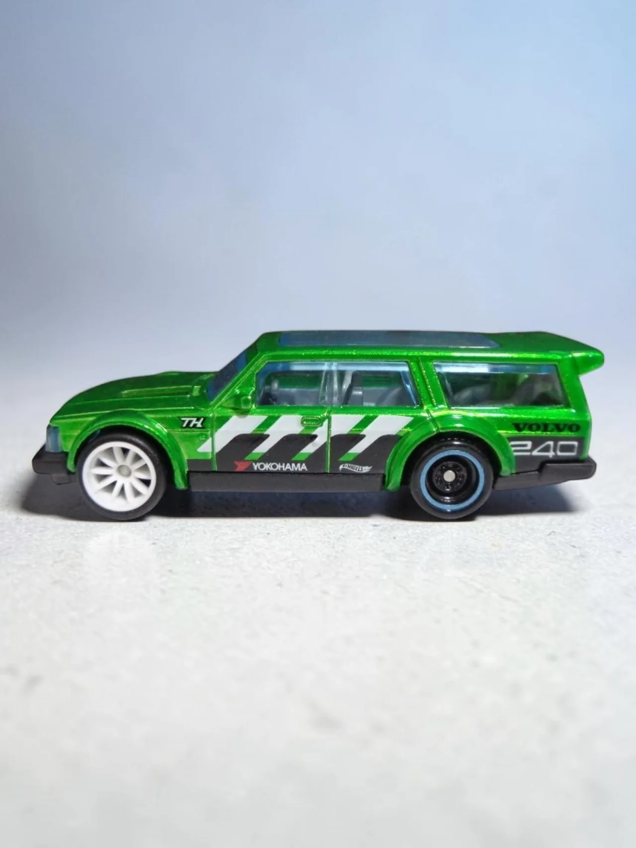 HotWheels 'VOLVO 240 DRIFT WAGON' Imported Mainline 1:64 Scale Super Treasure Hunt (With protector) - Image 3