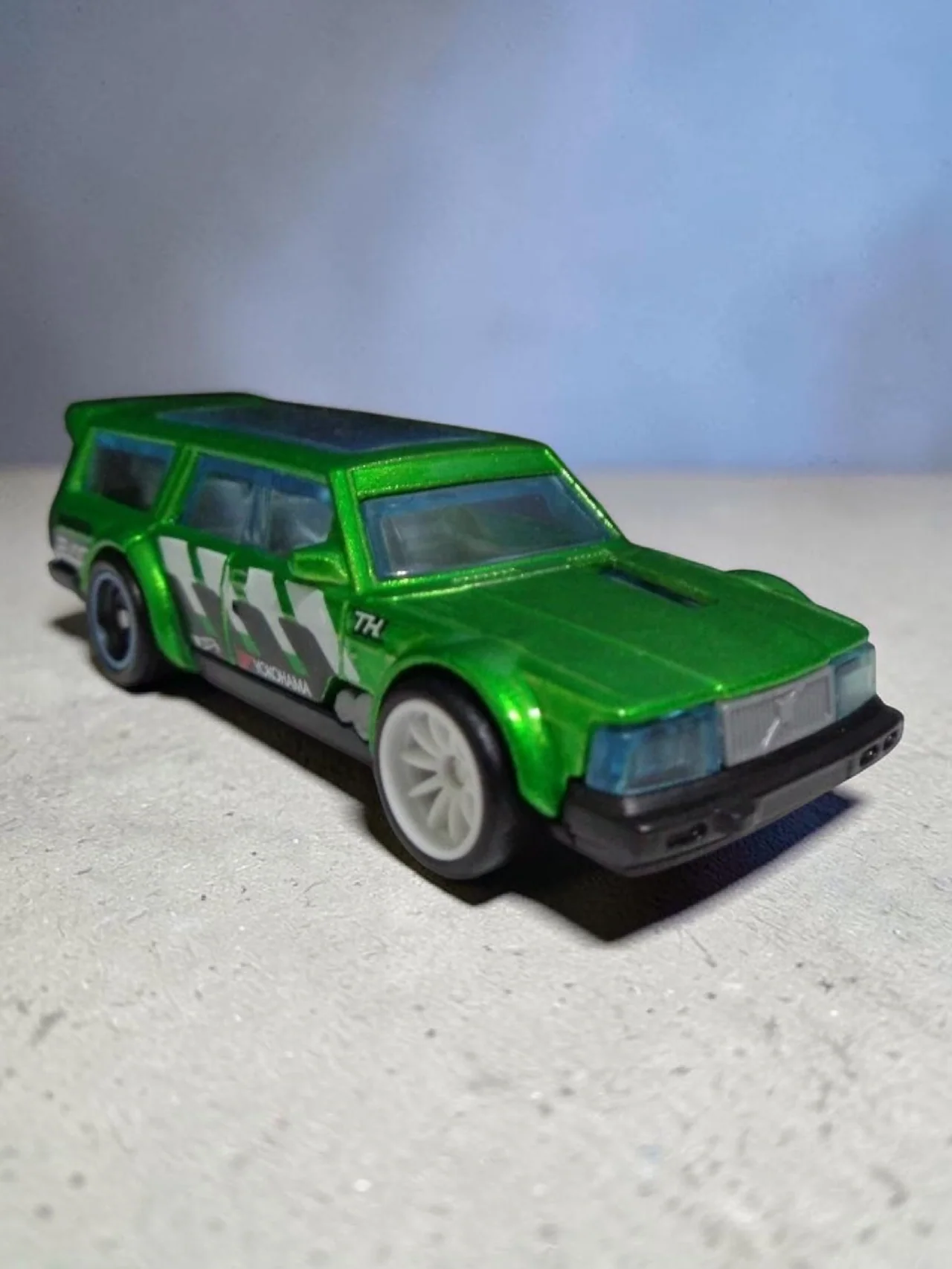 HotWheels 'VOLVO 240 DRIFT WAGON' Imported Mainline 1:64 Scale Super Treasure Hunt (With protector) - Image 4