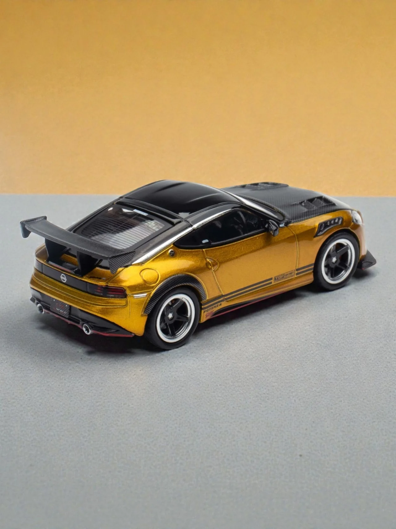 INNO64 TOP SECRET FAIRLADY Z (RZ34) GOLD 1:64 Scale Mattel Diecast IN64-400ZTS-GOLD - Image 3