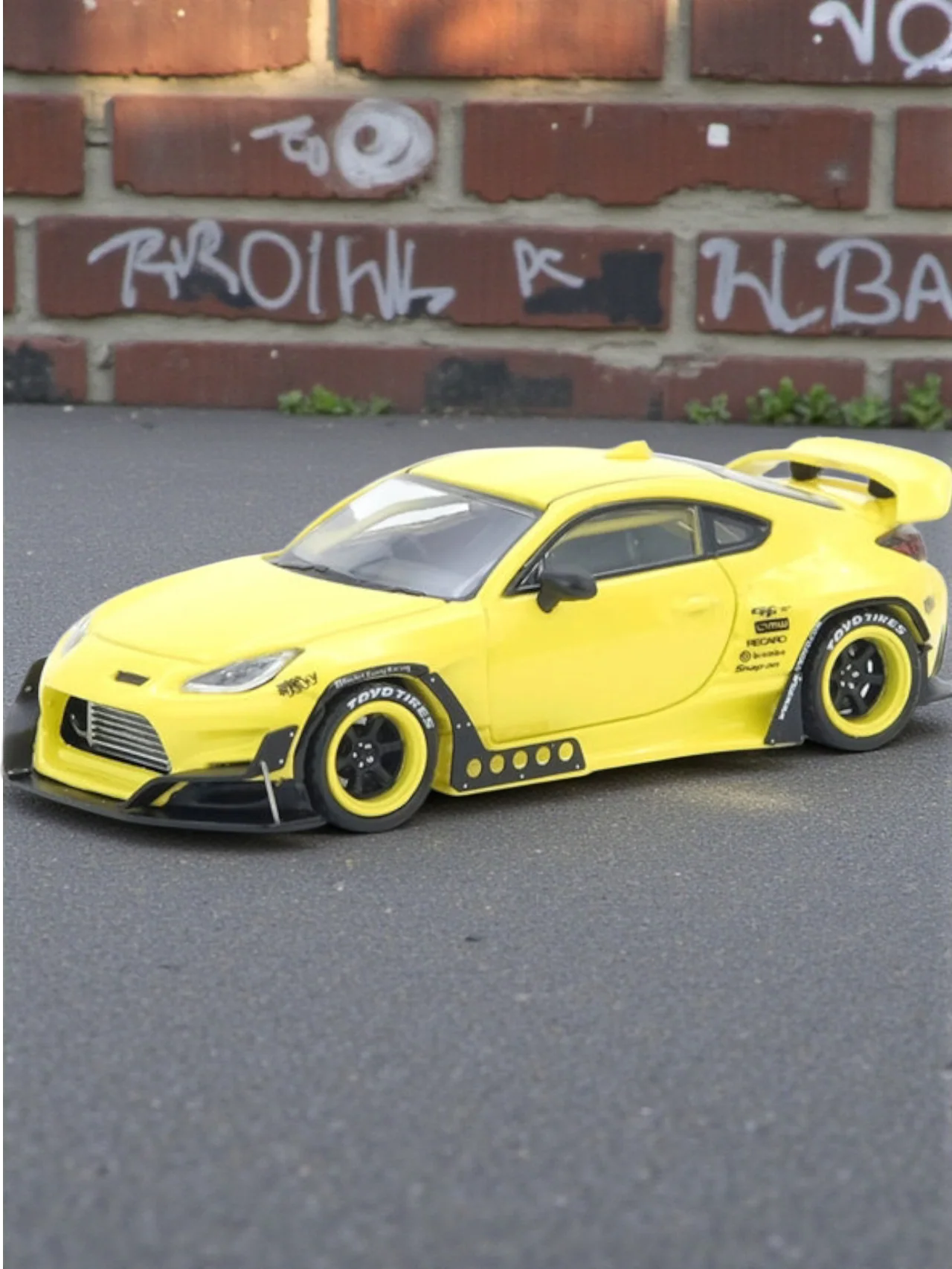 INNO64 TOYOTA GR86 "Pandem" 1:64 Scale Diecast Car Widebody Custom IN64-GR86P-YL - Image 5