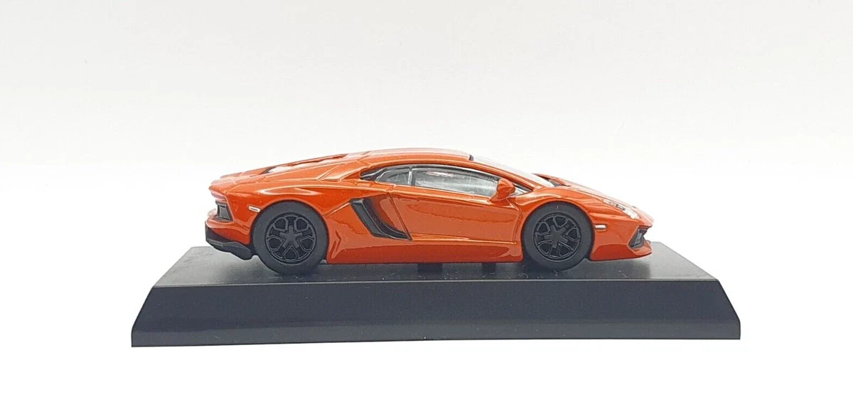 Kyosho Lamborghini Aventador Lp 700-4 Diecast Model 1:64 Scale - Image 6