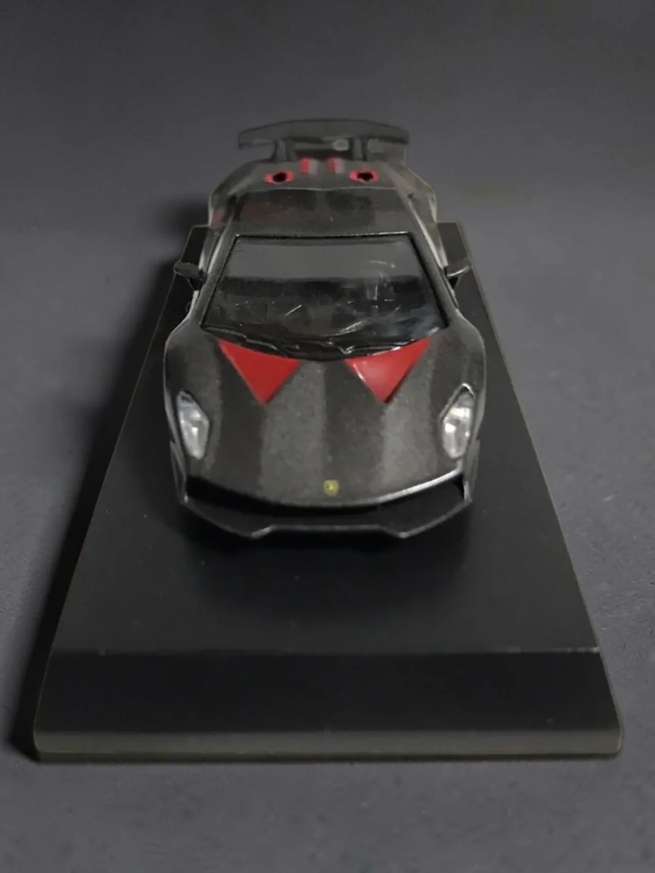 Kyosho Lamborghini Sesto Elemento Imported 1:64 Scale - Image 4