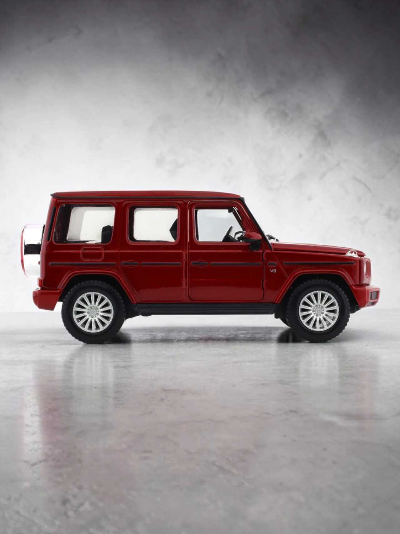 Maisto 2019 Mercedes benz G Class Imported 1:25 Scale die-cast Model - Image 8