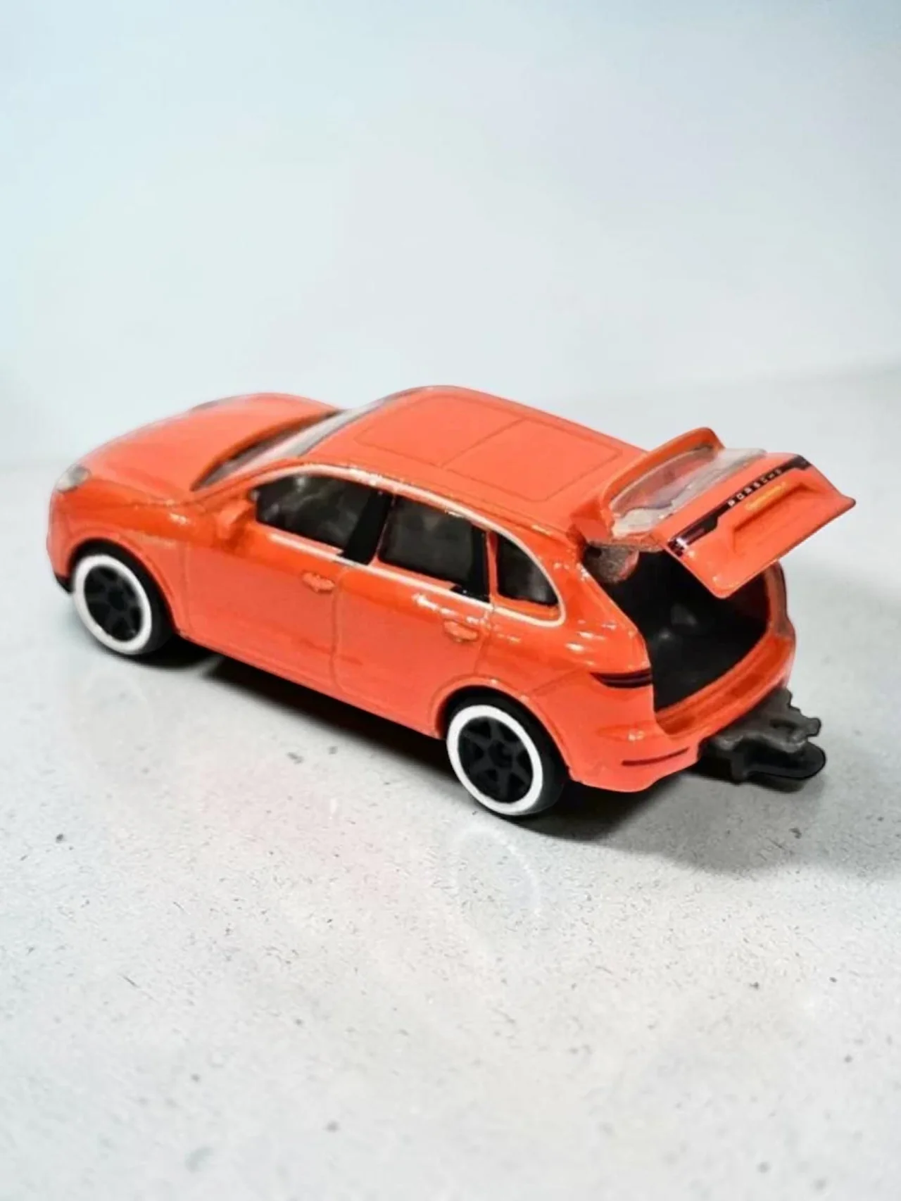Majorette Porsche Edition Porsche Cayenne Turbo S E-Hybrid Die-Cast Car | Metal Body Collectible | Sealed Pack 1:64 Scale - Image 3