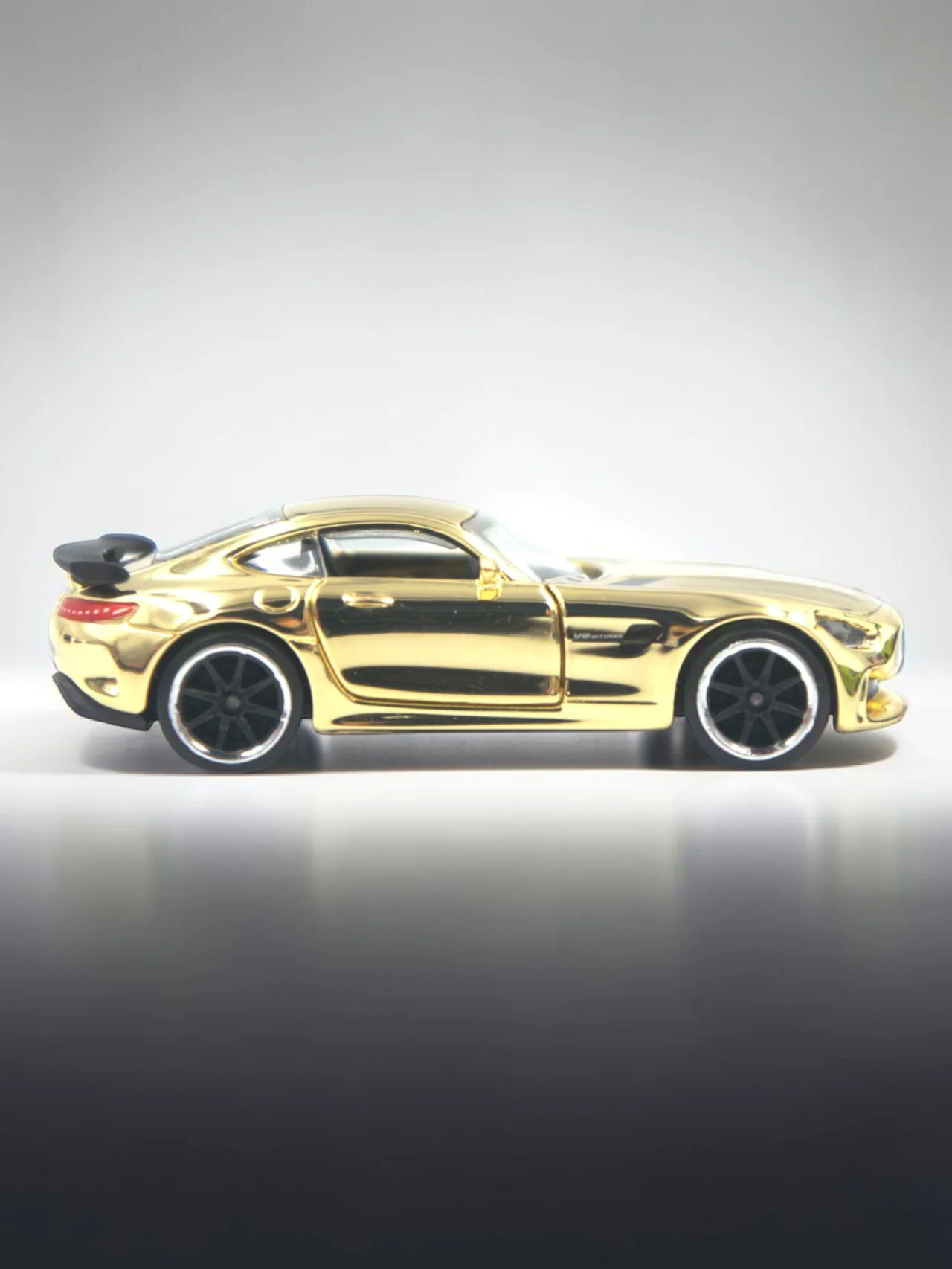 Majorette Gold Edition 2021 Mercedes-AMG GT R Die-Cast Model Car Imported Premium (Gold Finish) 1:64 Scale - Image 4