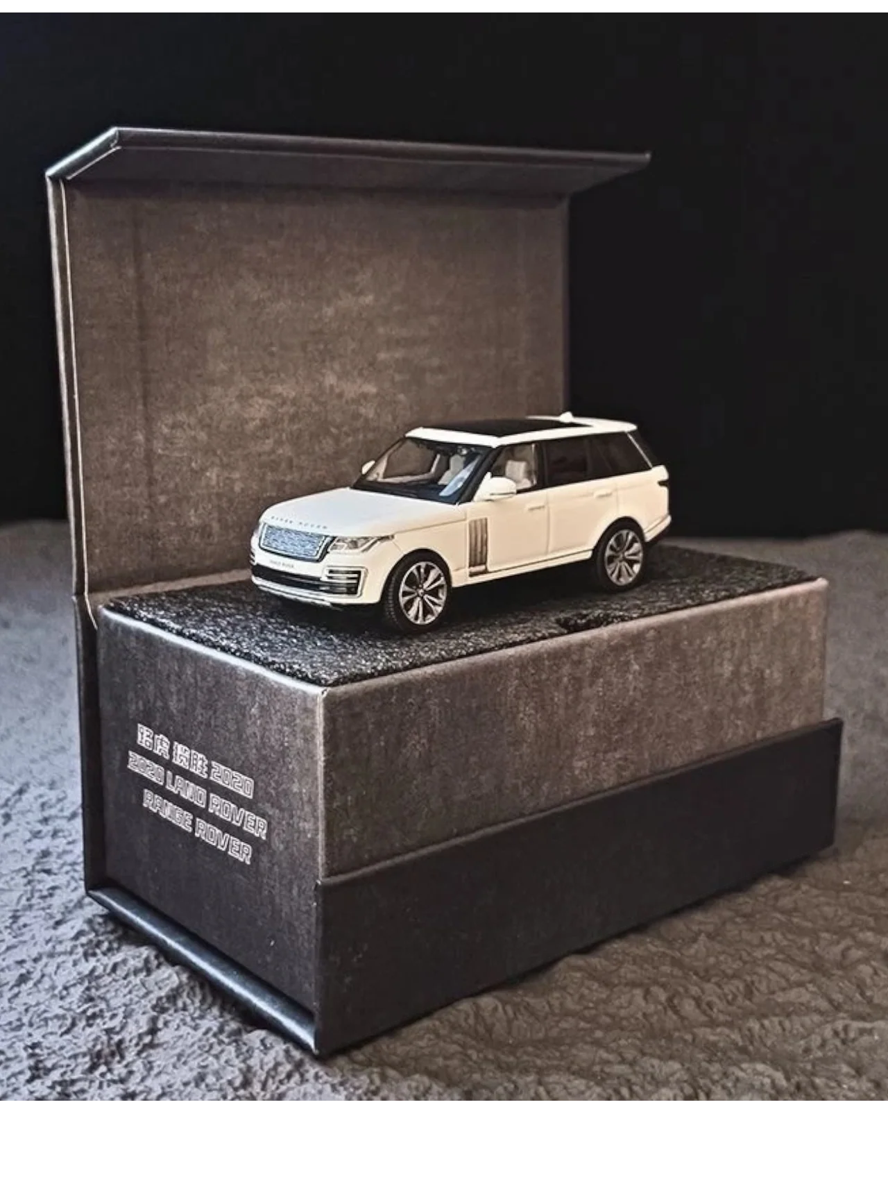 Masdi 2020 Land Rover Range Rover 1:64 Scale Diecast - Image 13