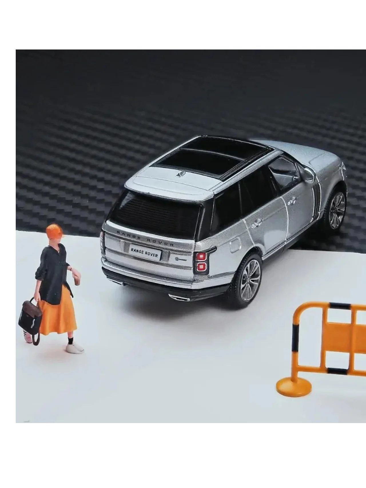 Masdi 2020 Land Rover Range Rover 1:64 Scale Diecast - Image 22