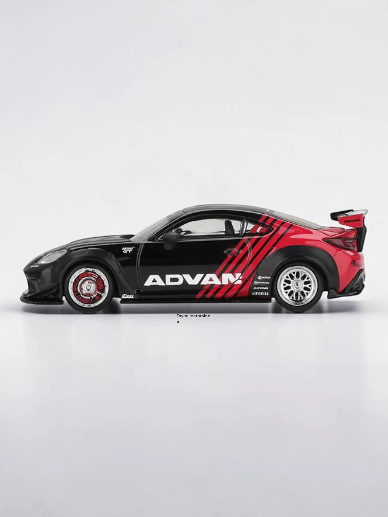Mini GT #1173: Toyota GR86 LB★Nation Advan Imported 1:64 Scale die-cast Model Box and Blister - Image 2
