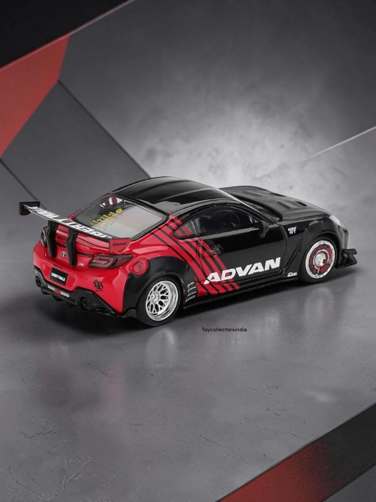 Mini GT #1173: Toyota GR86 LB★Nation Advan Imported 1:64 Scale die-cast Model Box and Blister - Image 3
