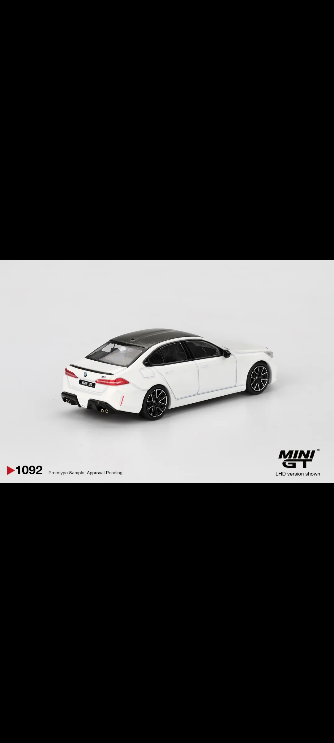 Mini GT BMW M5 Alpine White #1092 1:64 Scale - Image 4
