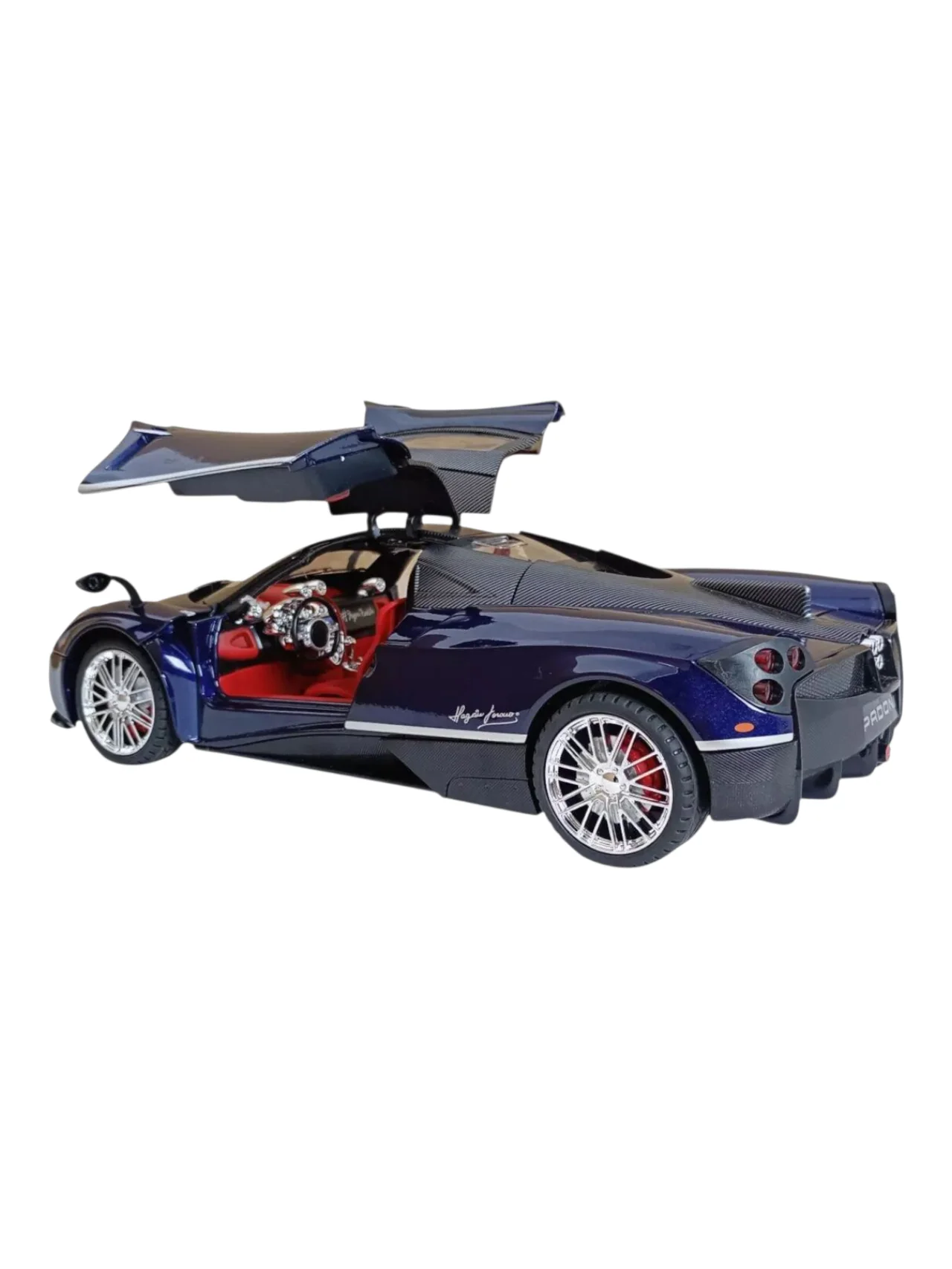 Pagani Huayra 1:18 Scale Diecast - Image 10