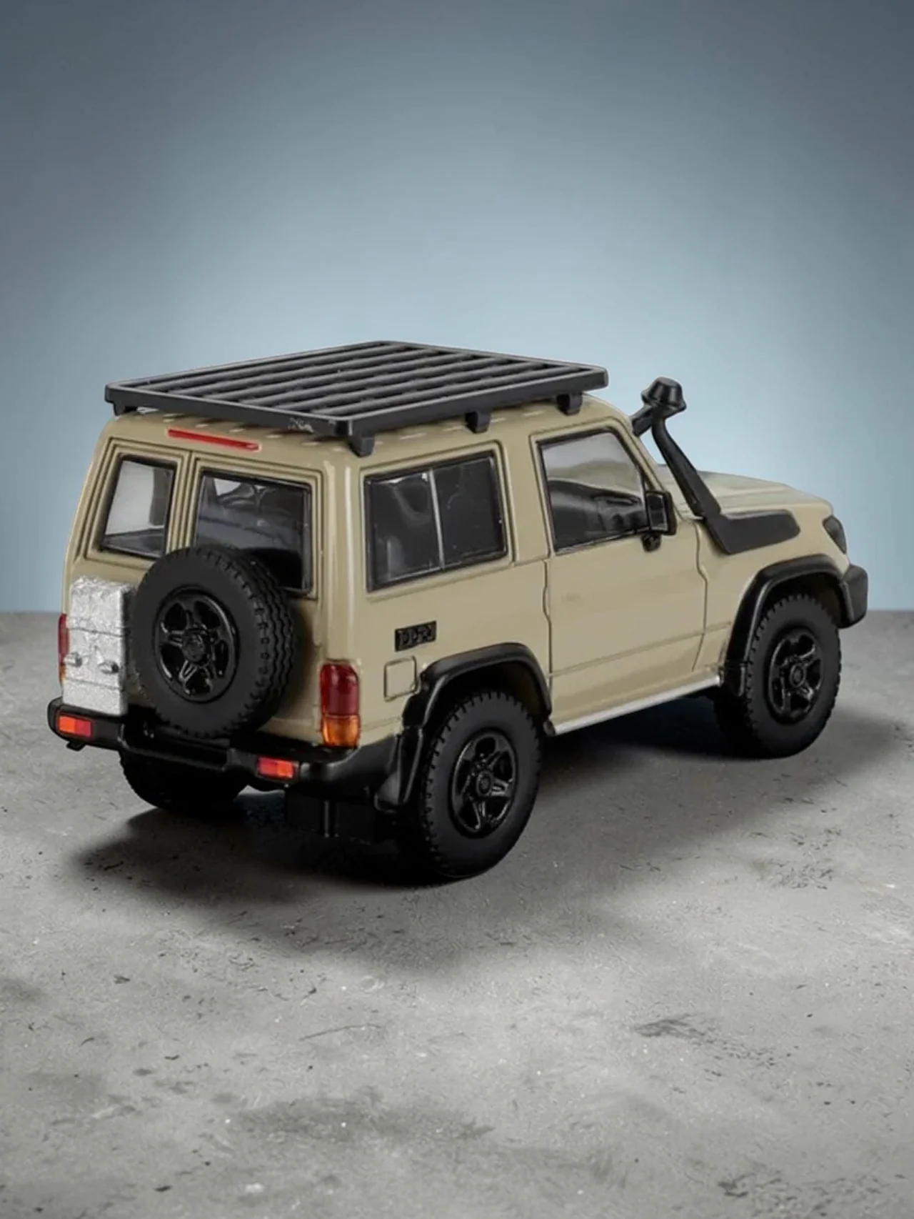 PARA64 TOYOTA LAND CRUISER 70 Series 1:64 Scale-Legendary Off-road Diecast Model - Image 4