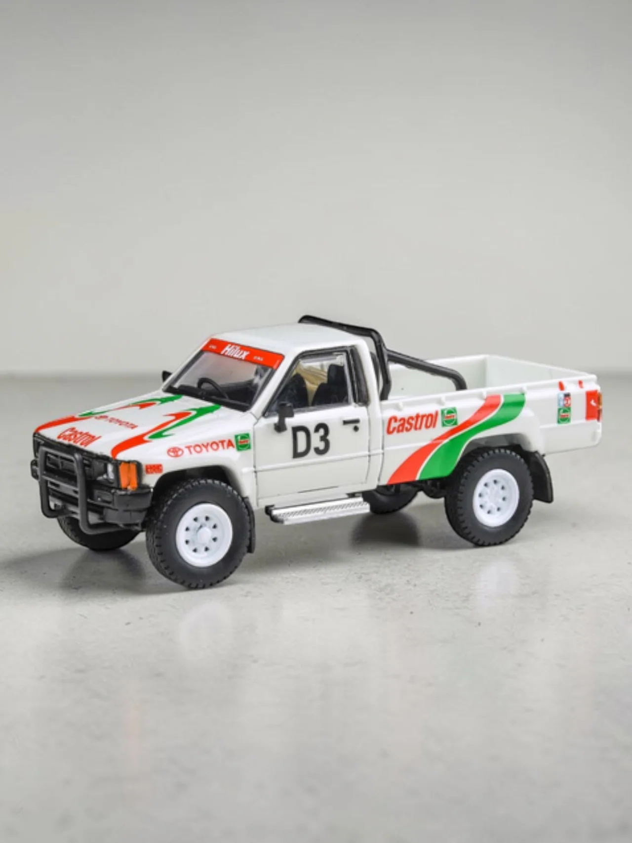 PARA64 1995 Toyota Hilux Rustenburg 400 Rally-1:64 Scale Diecast Collector Model - Image 2