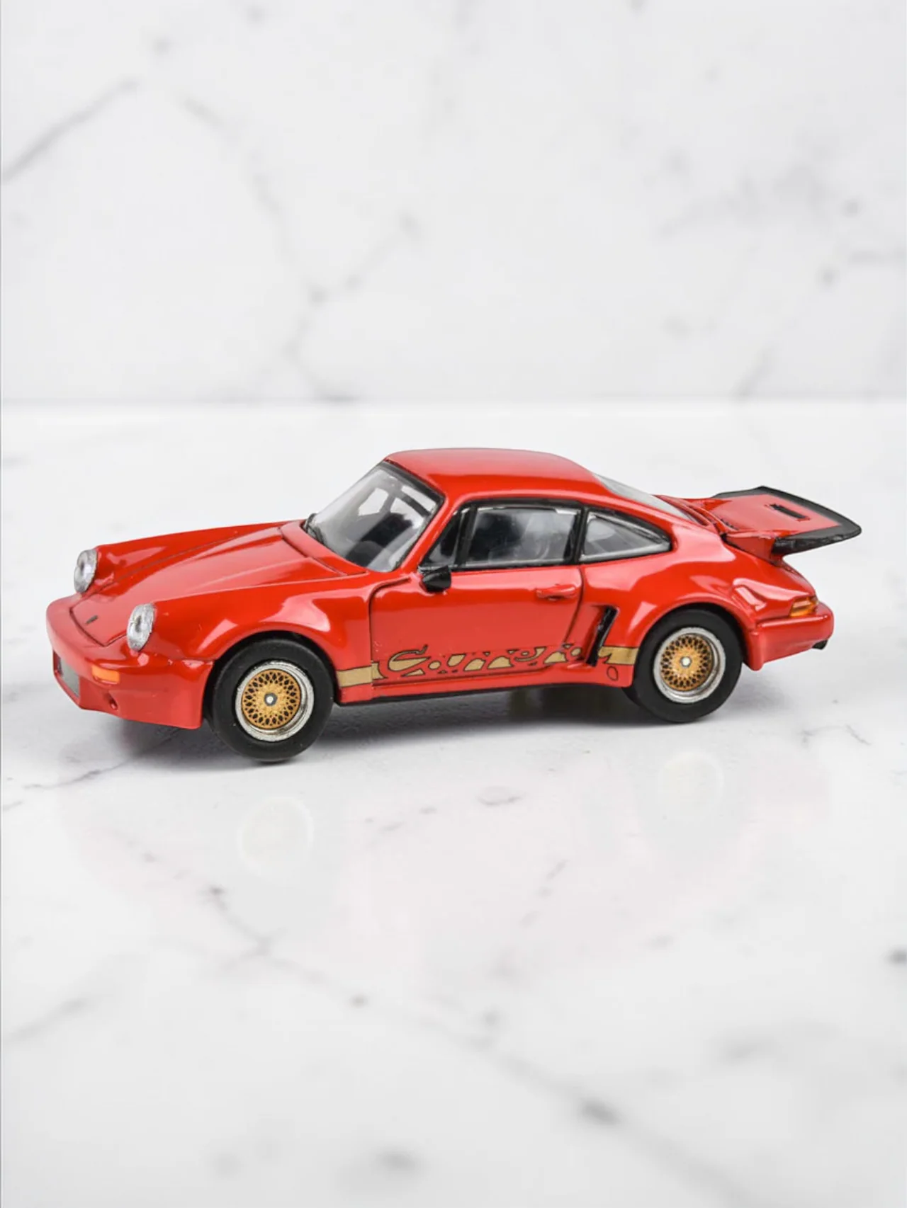 PARA64 Porsche 911 Carrera RSR 3.0 1:64 Scale - Luxury Diecast Collectible Car - Image 2