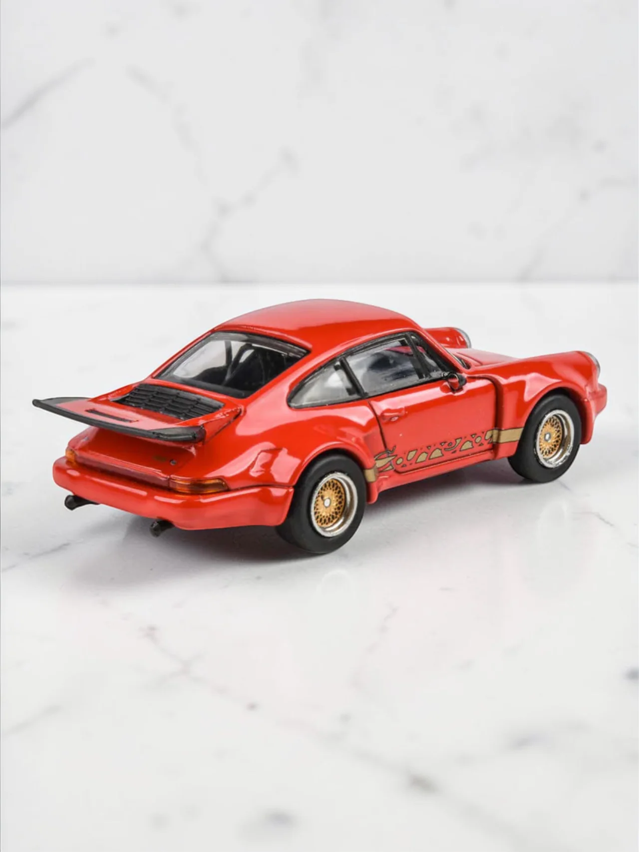 PARA64 Porsche 911 Carrera RSR 3.0 1:64 Scale - Luxury Diecast Collectible Car - Image 4