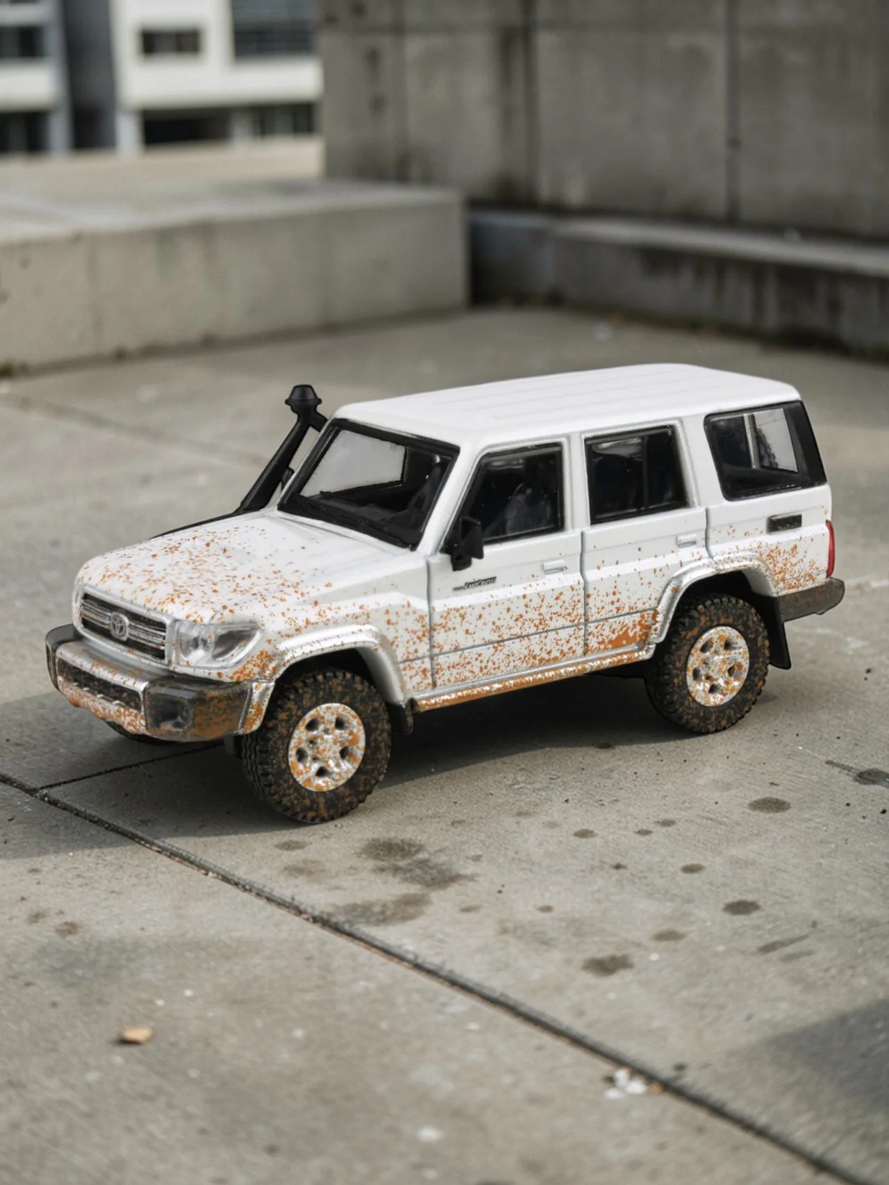 PARA64 Toyota Land Cruiser 70 Series-1:64 Scale Diecast Collector Model - Image 2