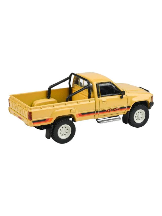 Para64 1984 Toyota Hilux Single Cab Yellow 1:64 Scale Diecast - Image 3