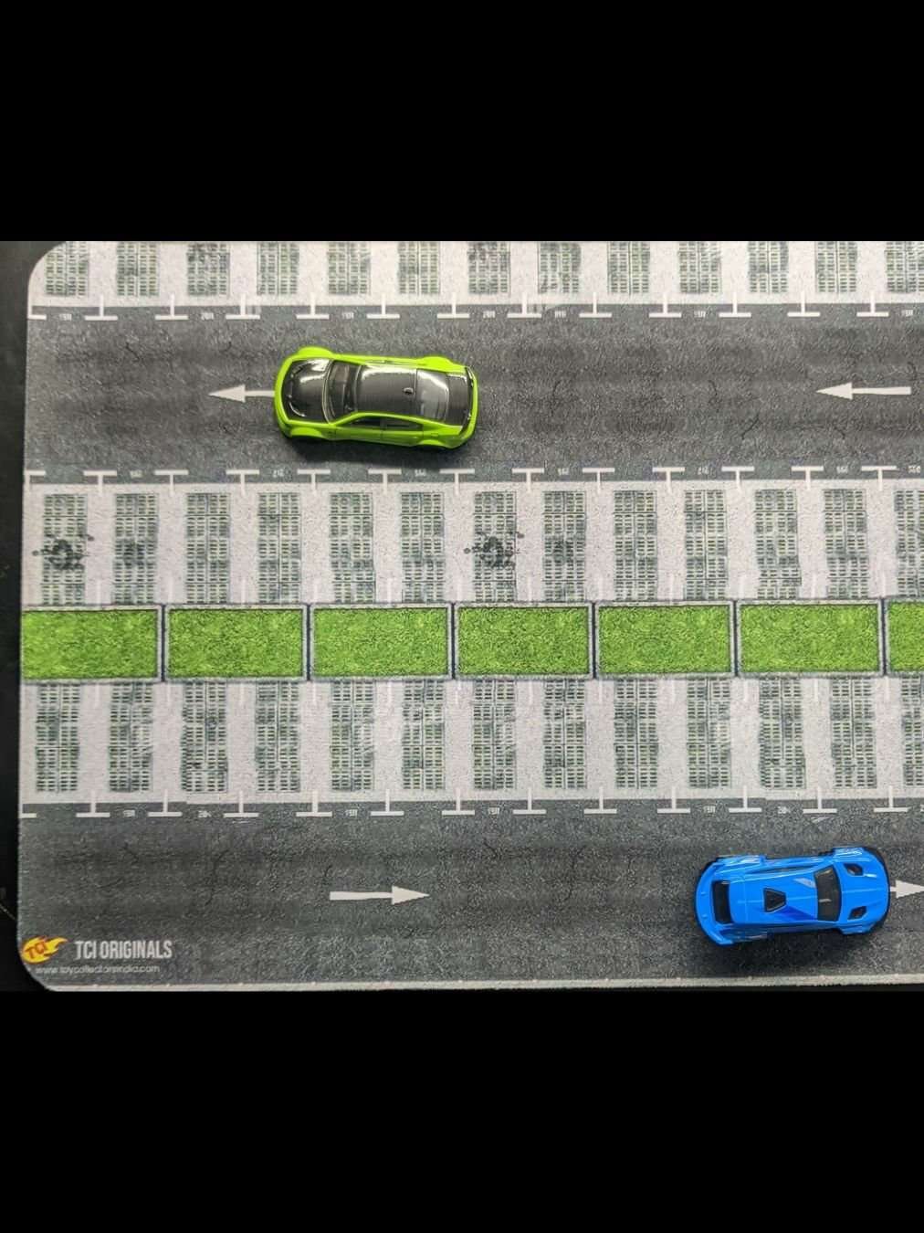 Parking Lot A Desktop Diorama Mat 1:64 - Image 3