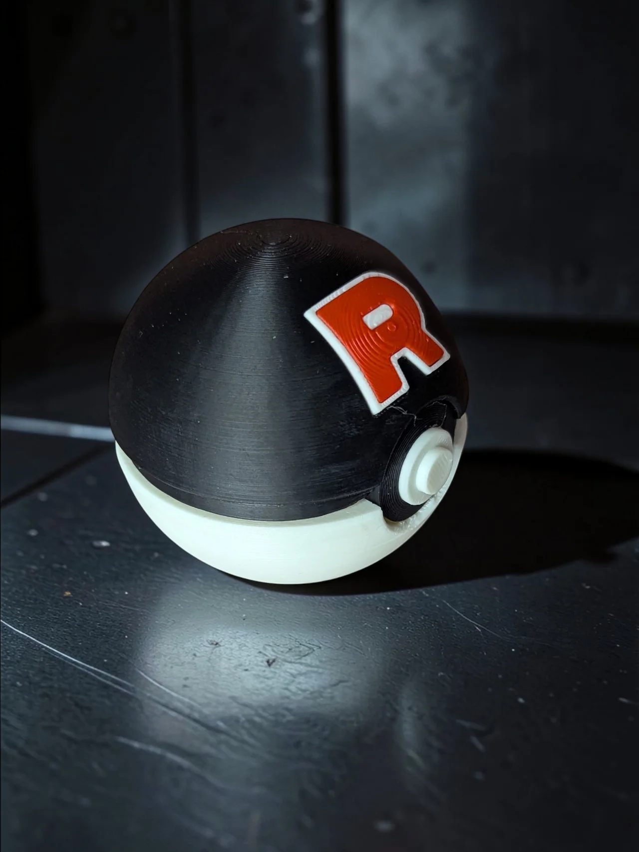 Pokémon "Replica Team Rocket" Premium Pokéball Villain Collector Edition - Image 5