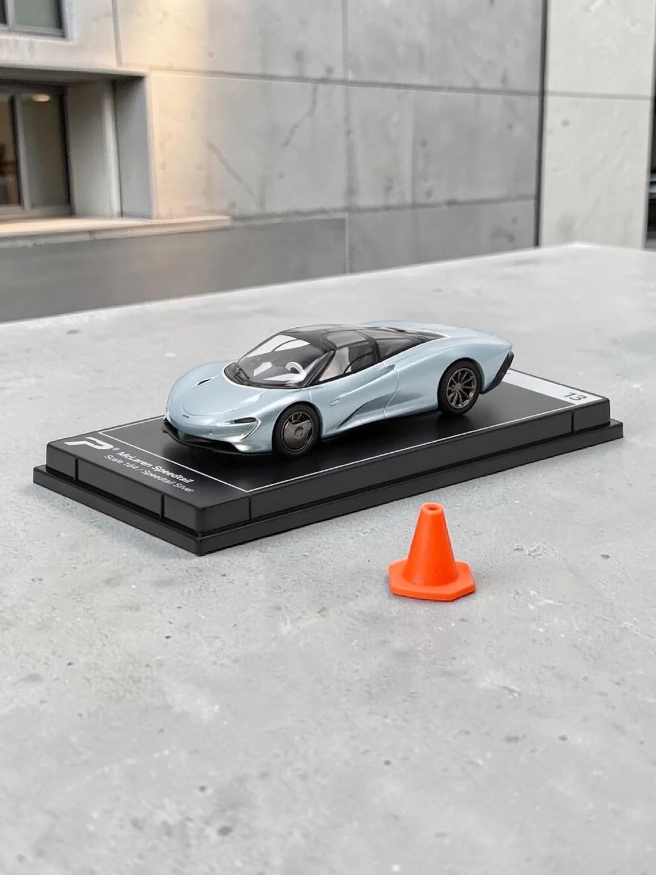 Postercars Hypercar League Collection Mclaren Speedtail 1:64 Scale / Speedtail Silver ( No 13 ) - Image 7