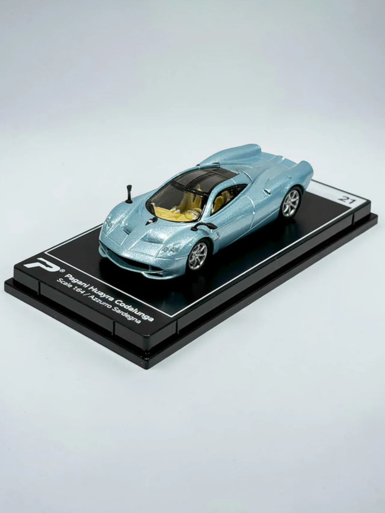 Postercars Pagani Huayra Codalunga 1:64 Scale- Premium Hypercar Diecast Collector Model No 21. - Image 3