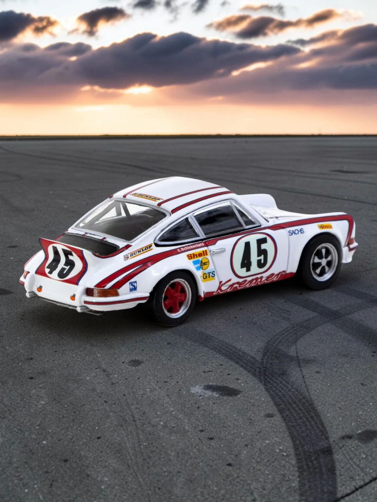 Schuco Porsche 911 Carrera RSR 2.8 Le Mans 1973 #45 Winner Diecast Model Car 1:64 Scale - Image 3