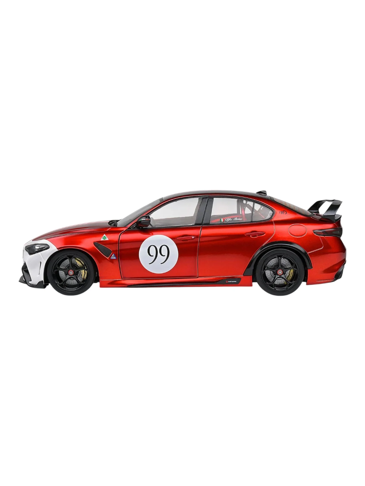 Solido Alfa Romeo Giulia GTA M Diecast 1:18 Scale - Image 3