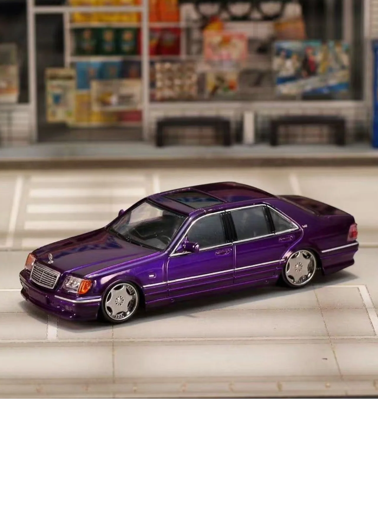 Street Weapon Mercedes-Benz W140 Premium Diecast 1:64 Scale (With Acrylic Case) - Image 11