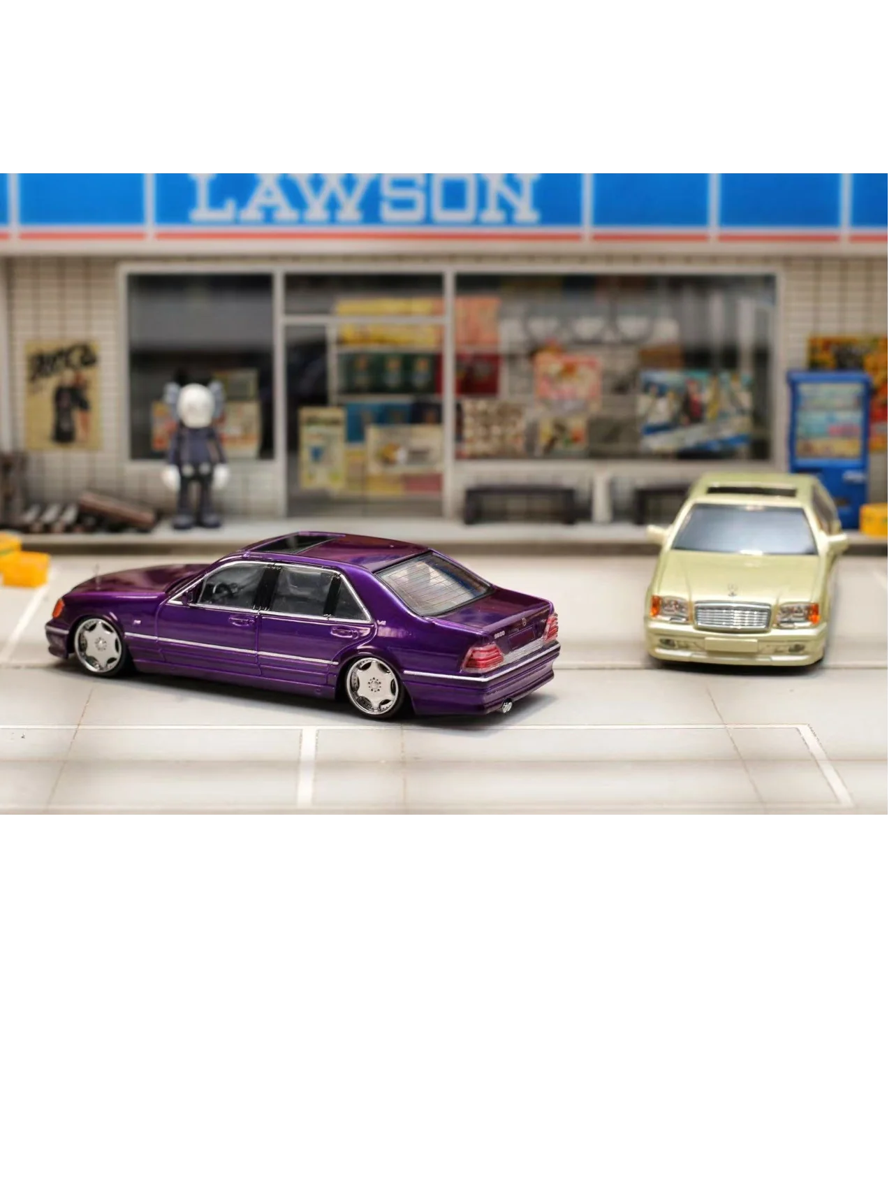 Street Weapon Mercedes-Benz W140 Premium Diecast 1:64 Scale (With Acrylic Case) - Image 18