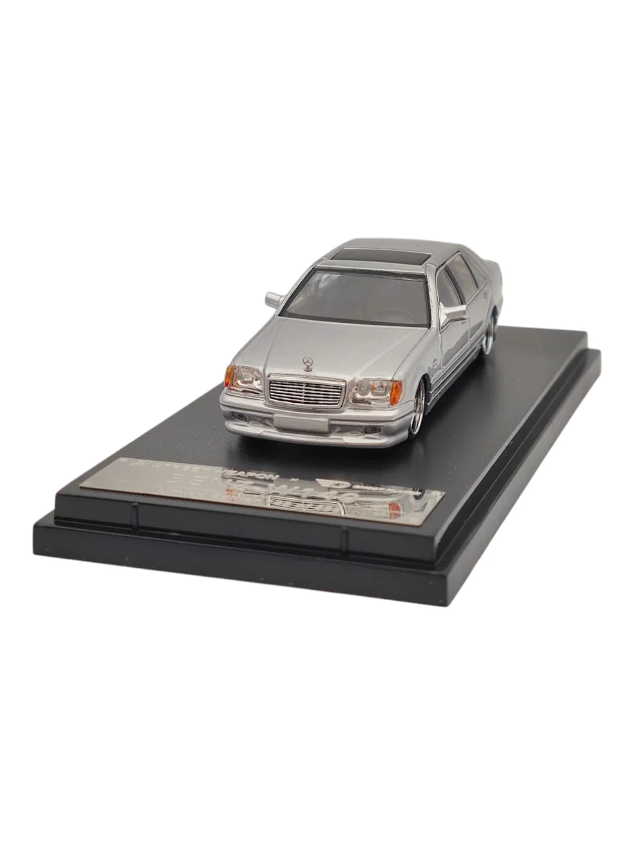 Street Weapon Mercedes-Benz W140 Premium Diecast 1:64 Scale (With Acrylic Case) - Image 8