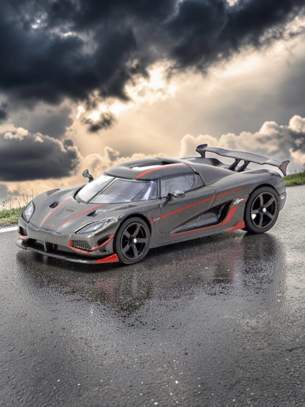 TARMAC Koenigsegg Agera RS Diecast Model 1:64 Scale| Premium Hypercar Collectible - Image 2