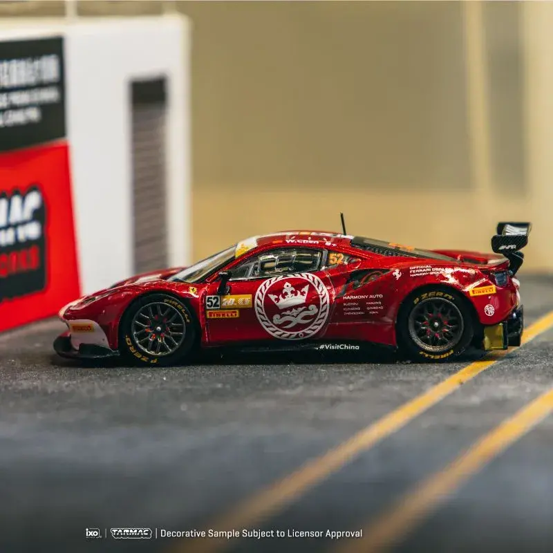 Tarmac works ferrari 488 gt3 1:64 Scale (with acrylic case) - Image 4