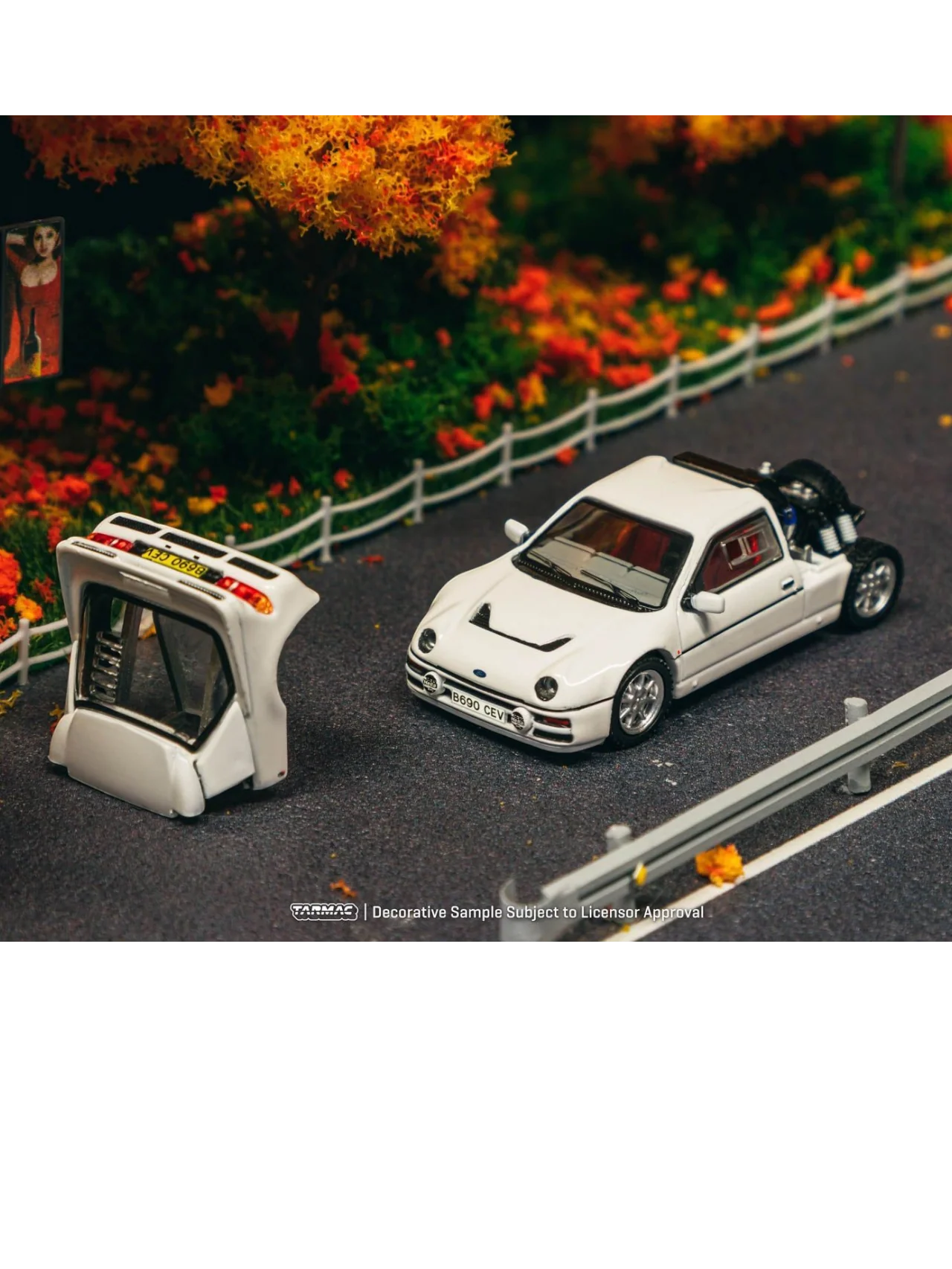 Tarmac Works Ford RS200 1:64 Scale (With Acrylic Case) - Image 5