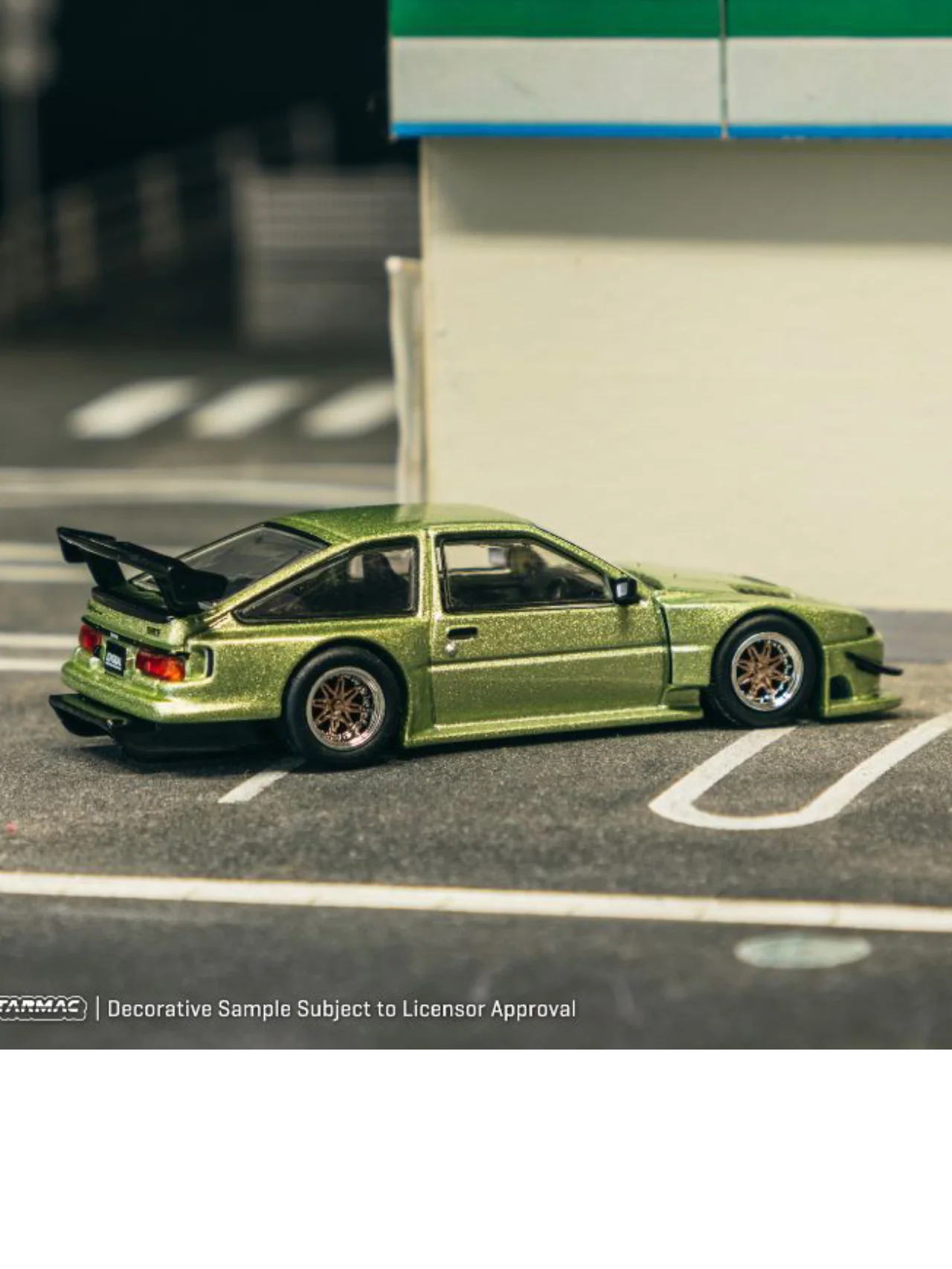 Tarmac Works Jonsibal Design Works Toyota Sprinter Trueno AE86 Widebody 1:64 Scale - Image 6