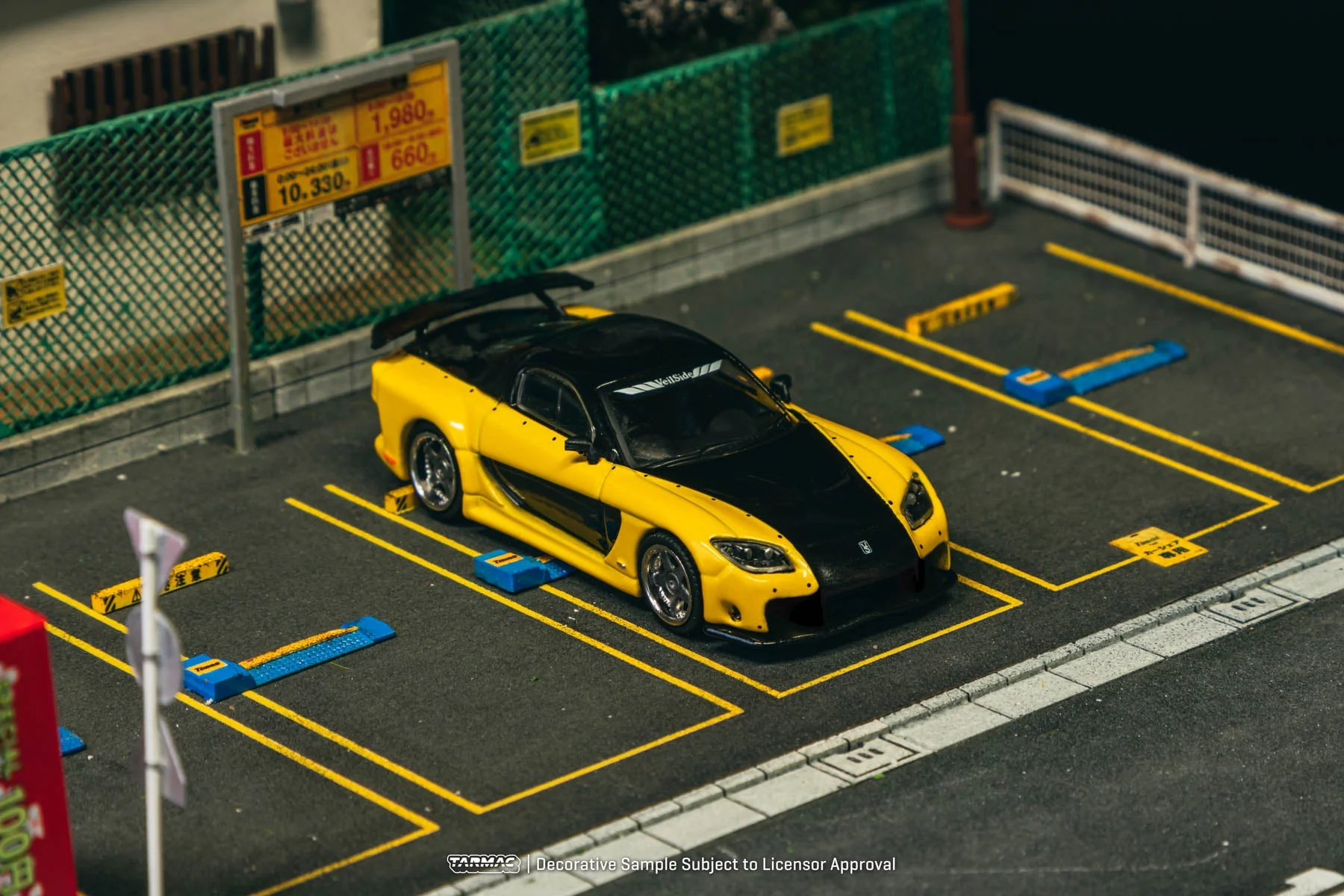 Tarmac Works Mazda RX-7 VeilSide Fortune 7 1:64 Scale - Image 3