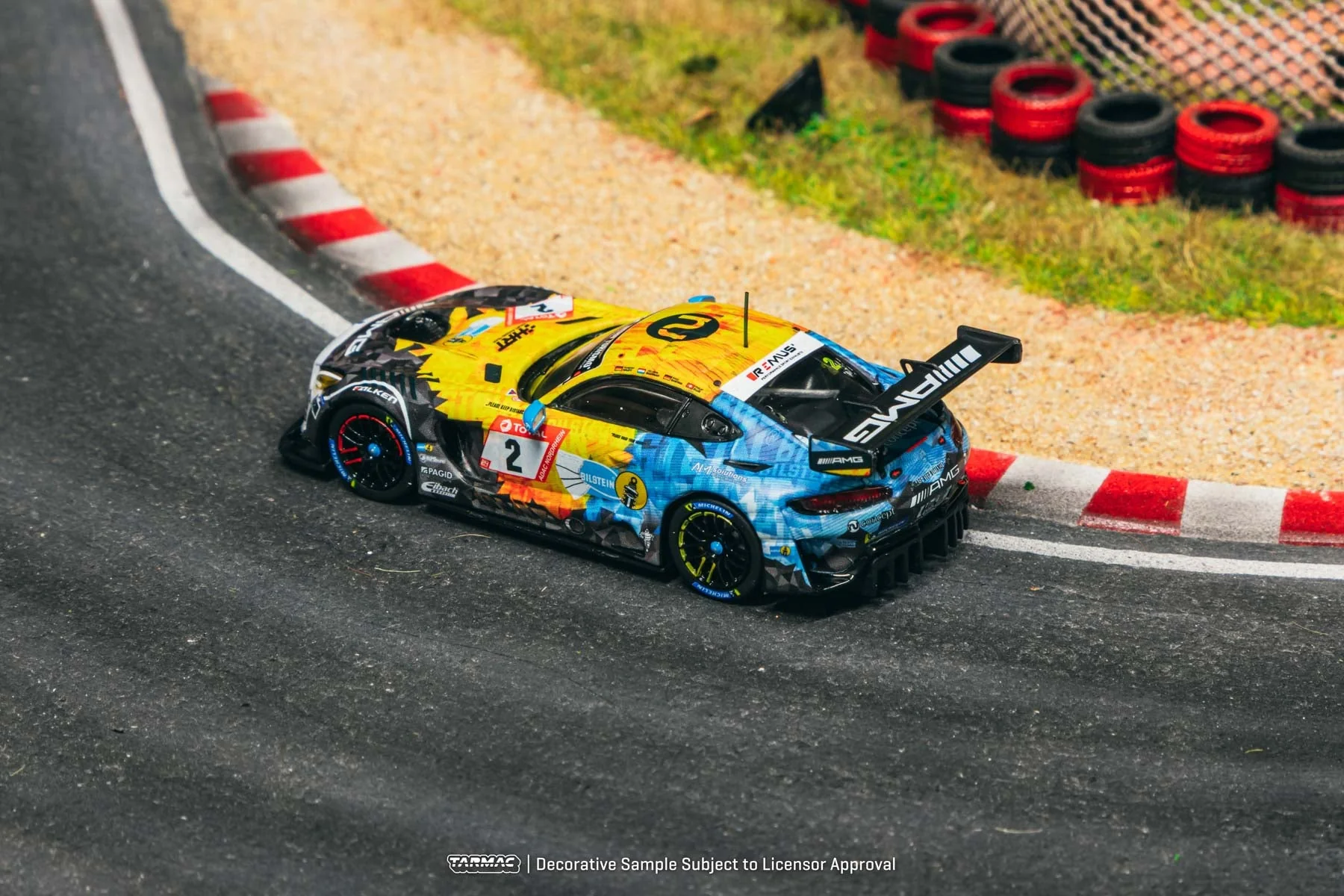 Tarmac Works Mercedes-AMG GT3 Nurburgring 24H 2020 Y.Buurman/P.Ellis/H.Haupt 1:64 Scale (With Acrylic Case) - Image 4