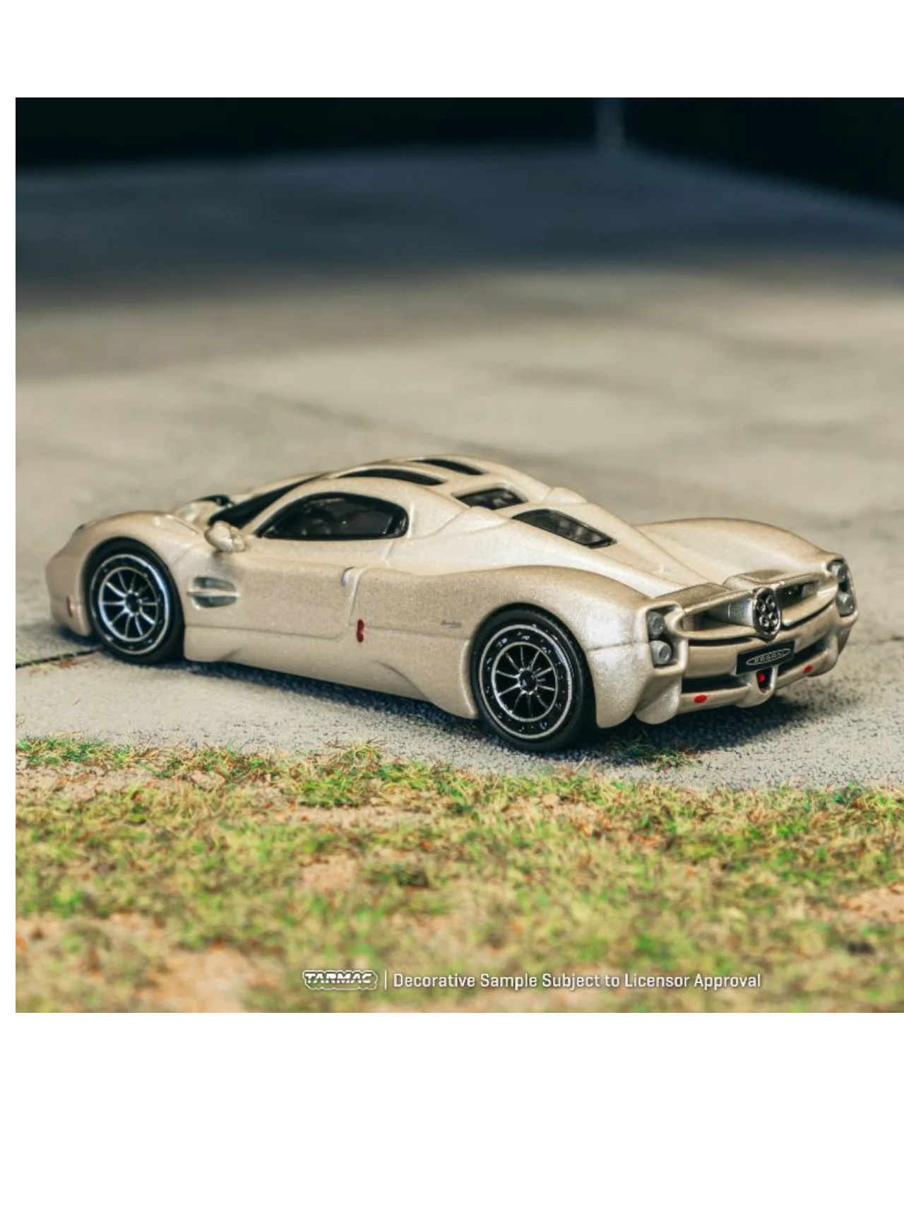 Tarmac Works Pagani Utopia Rinascimento 1:64 Scale - Image 4