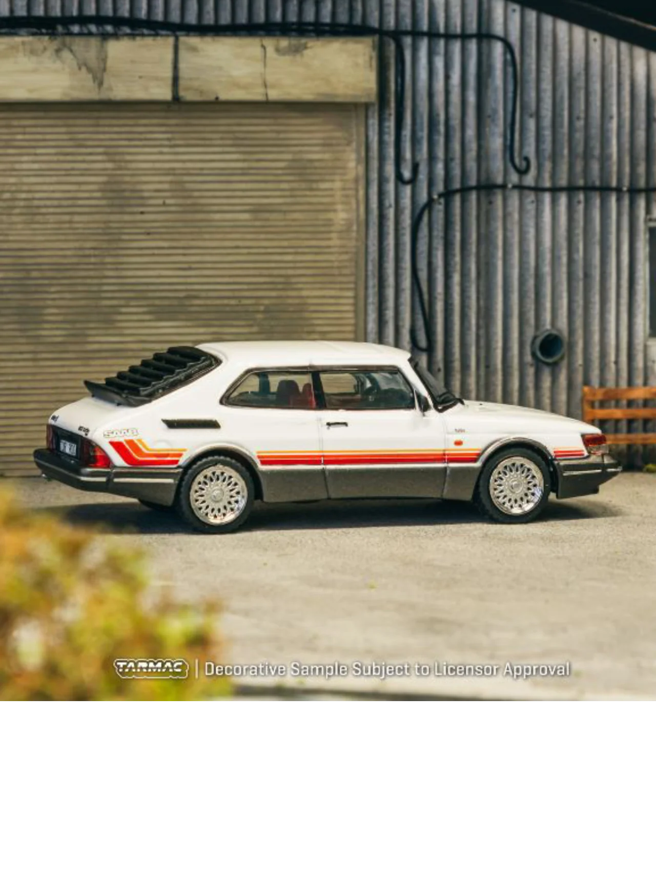 Tarmac Works Saab 900 Turbo 1:64 Scale - Image 4