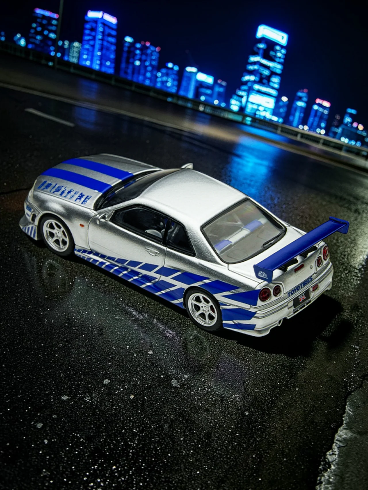 Timemicro Nissan Skyline GT-R R34 Premium Die-cast Collectible Car Model (Blue Stripe Edition) 1:64 Scale - Image 6