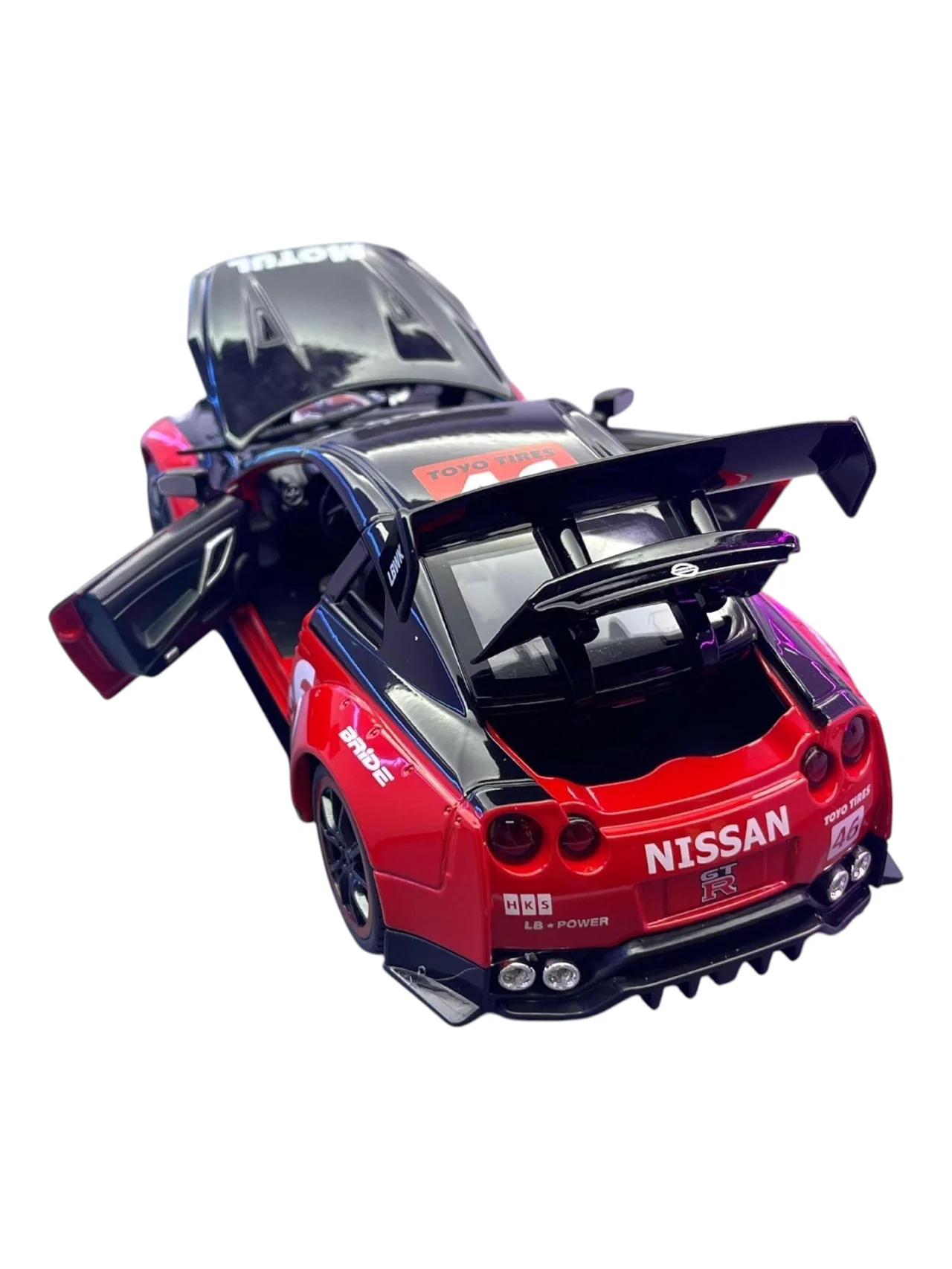 XQT Nissan GT-R R35 Alloy Car Simulation Die-Cast Model 1:22 Scale - Image 6
